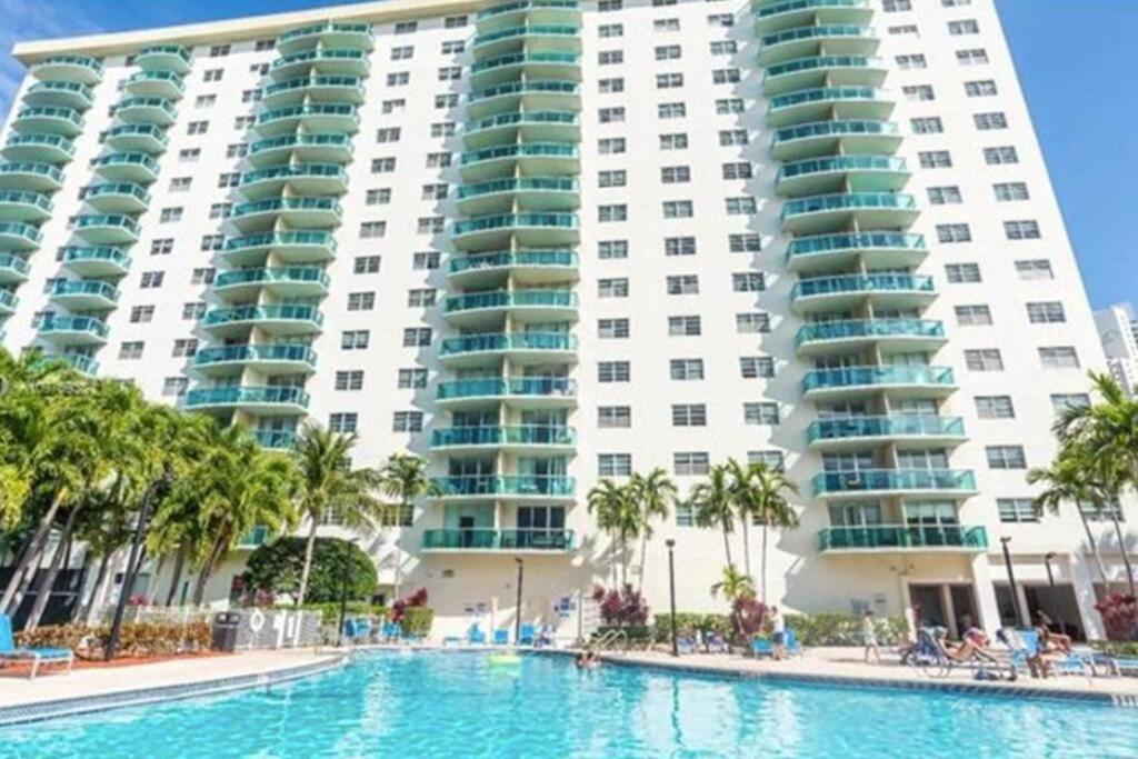 Апартаменты Breathtaking Ocean View! 15Th Floor Майами-Бич Экстерьер фото